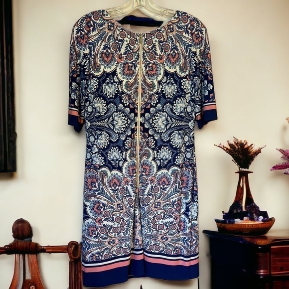 Gorgeous Eliza J Elbow Sleeve Zip Back Blue Pink Floral Paisley Dress size 8 - Picture 2 of 3